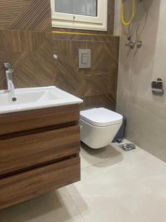 Modern Room in Hay 9 - 6