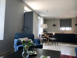 Historic Wine Estate With Pool In Provence - 4