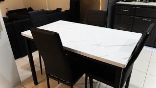 Spacious 2- Bedroom City House with Pergola - 4