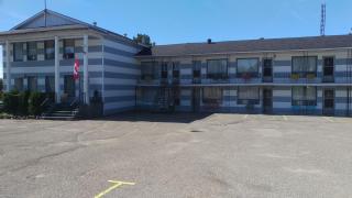 Bay Lake Inn - Frontiersman Motel - Latchford - 1