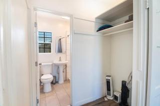 Second Floor Studio Suite Close to Beverly Hills - 3