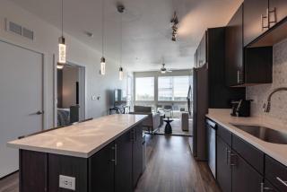 Landing Incredible 1BD Yoga Studio Gym - 5