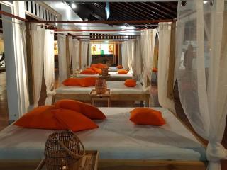 Studio vue mer, plage, bar-restaurant accès conditionné à la piscine, parking, location de voitures - 2