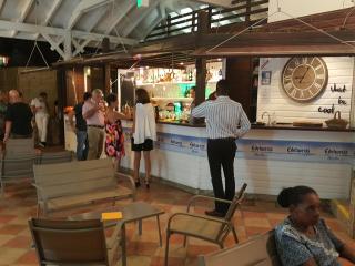 Studio vue mer, plage, bar-restaurant accès conditionné à la piscine, parking, location de voitures - 1