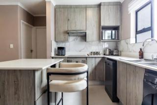 The Sandton Royal - 7