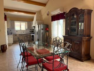 Les abeilles, villa entièrement climatisée avec piscine privée - 4