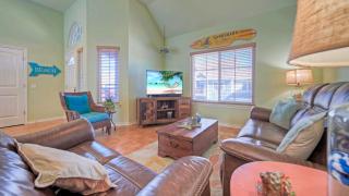 Communal Pool Beach Gear Prime Location Near Port Aransas Beaches Salty Seas by AvantStay - 5