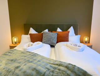 Neueröffnung - 98 qm großes modernes Loft mit Blick auf die berühmte Glasscherbenvilla und vielen Extras - 0