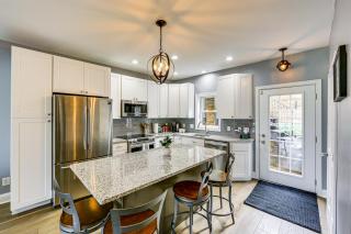 2 Mi to Market Sq! Row House with Dedicated Office - 3