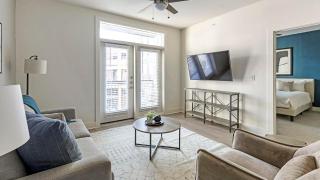 Landing Spectacular 1BD Courtyard Clubhouse - 9