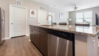 Landing Apartments - The Parq at Chesterfield - 3