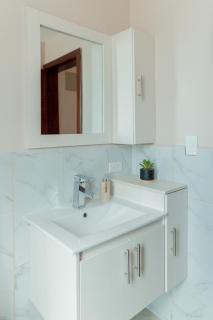 Beautiful Large Apartment - 3