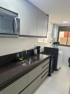 Apartamento com Piscina, Academia e 2 min da praia - 7