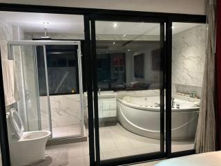 Patong Condo Tub, Roof Pool & 2-min to Beach - 4