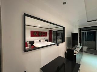 Patong Condo Tub, Roof Pool & 2-min to Beach - 1