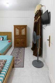 شقة بالعجمى خطوات للبحر - 9