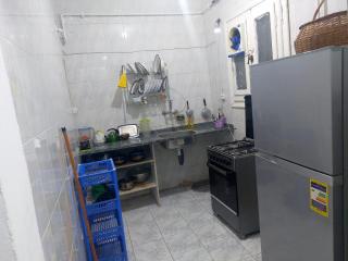 شقة بالعجمى خطوات للبحر - 4