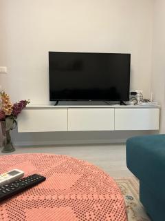 Cozy Residential Apartment - 8