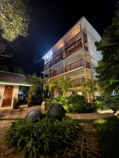 Amor 2 Bedroom with Jacuzzi - Boracay - 9