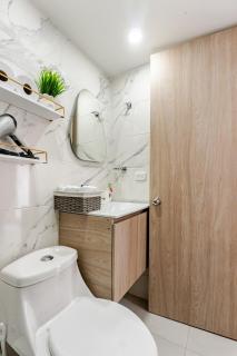 Very close to the beach and the historic center - 7