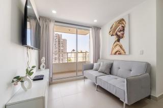 Very close to the beach and the historic center - 4