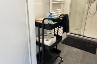 Cozy City Center Designer Apartment for 10 People - 4