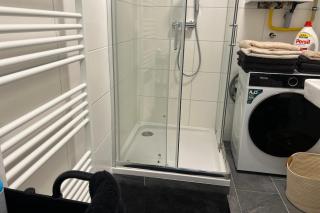 Cozy City Center Designer Apartment for 10 People - 8