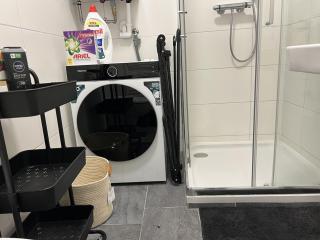 Cozy City Center Designer Apartment for 10 People - 5