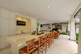 Villa with private pool, garden & terrace - 1