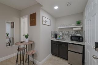 Comfy studio in Central Orlando - 9