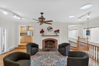 5 Bedrooms Modern Interior Spacious - 7