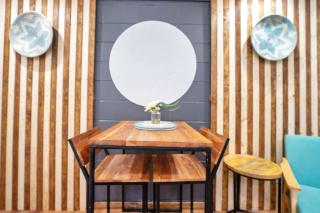 Peaceful Lake View Retreat Near Parks 10 Minutes to Downtown - 4