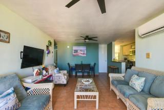 Beachfront Bliss: Pool & Rooftop Lounge in Loíza - 2