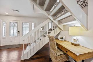 Heart of Sea Pines Coastal Villa Getaway - 5