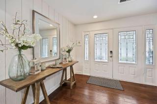 Heart of Sea Pines Coastal Villa Getaway - 3