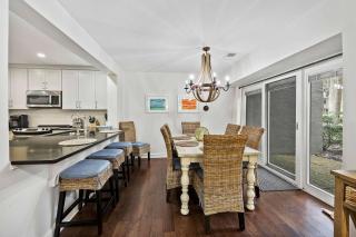 Heart of Sea Pines Coastal Villa Getaway - 1