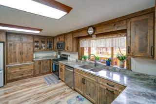 Libby Home with Mountain Views Gazebo and Fire Pit! - 6