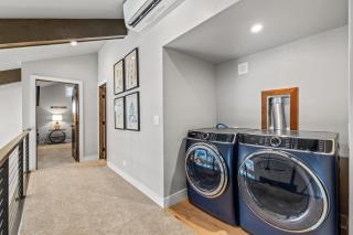 Bear Claw 402 - Ski-in Ski-out Condo! - 2