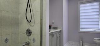 Lavish Bright Bedroom - 8