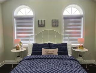 Lavish Bright Bedroom - 4