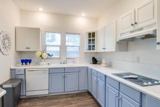 Near Family Fun! Centrally Located Indy Charmer - 9