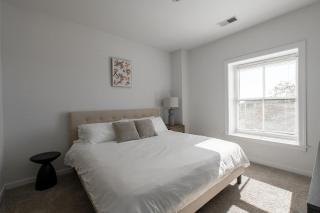 Landing Apartments - 2001 East - 2