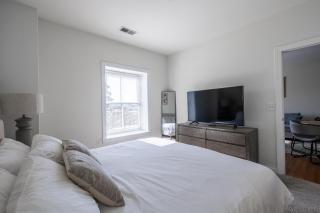 Landing Apartments - 2001 East - 1