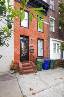 2BR w/ Private Patio • Near Waterfront • Parking - 6