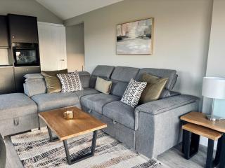 Beyond The Waters Edge Chalet - 6