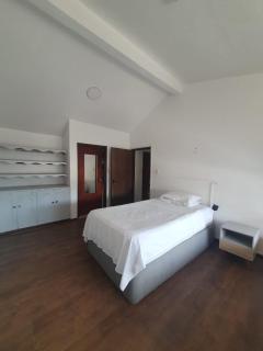 La divina trinidad - Galeria Wellness Hostal - 7