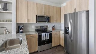 Landing Apartments - The Quinn - 4