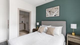 Landing Beautiful 1BD Gym Pool - Allen - 3