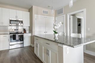 Landing Apartments - APEX South Creek - 4