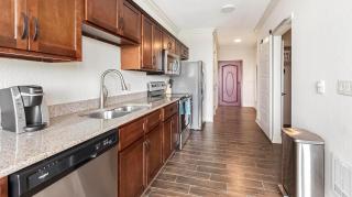 Landing Apartments - Carson Street Towers - 4